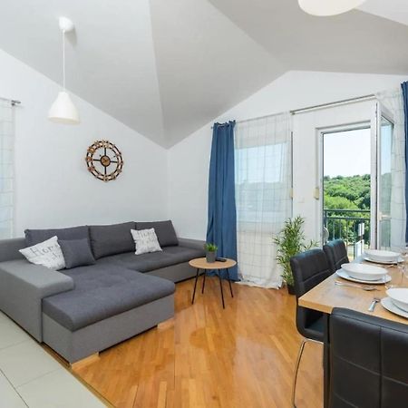 Apartment Near The Center/Beach Pula Eksteriør billede
